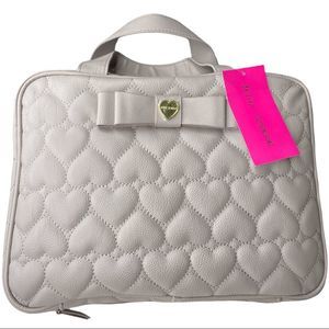 Betsey Johnson Top Handle Weekender Heart Cosmetic Bag NWT
